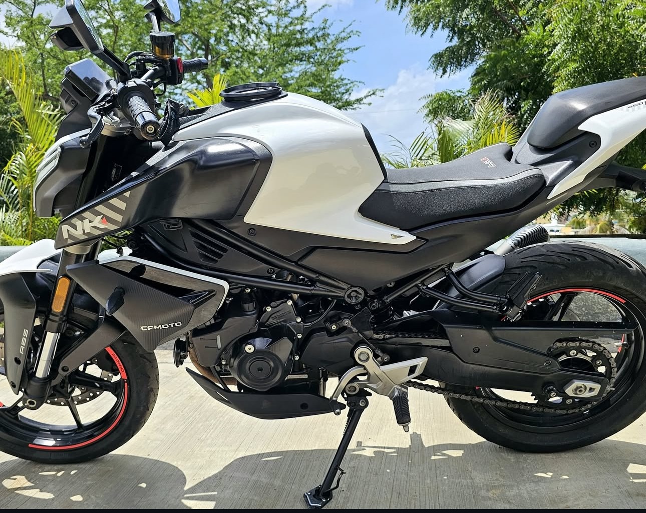 CF Moto 450 NK – 2024