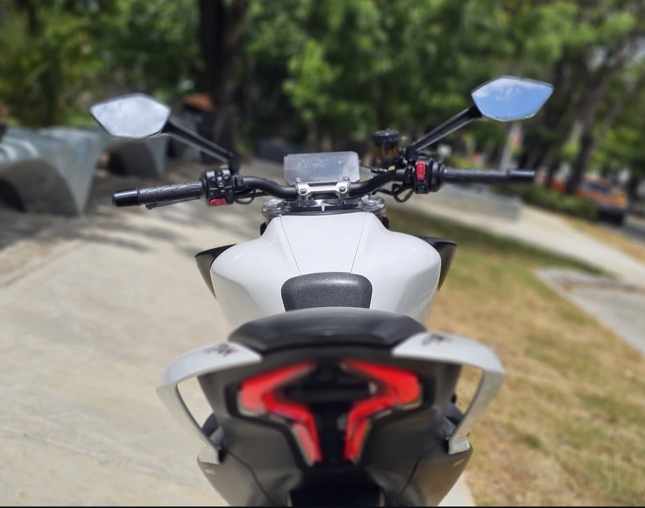 CF Moto 450 NK – 2024